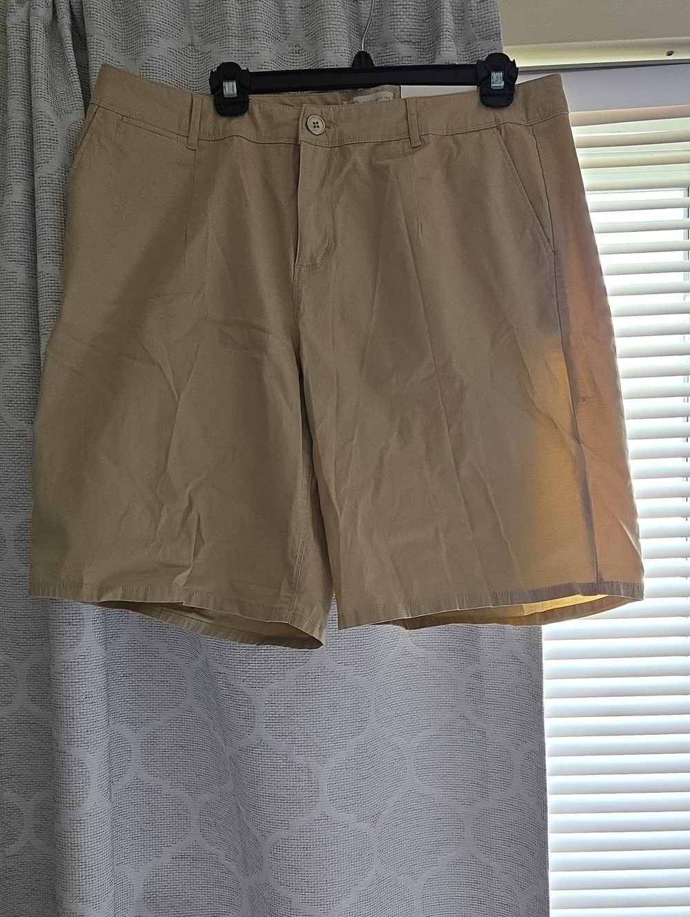 Cato Tan Women's Bermuda Shorts